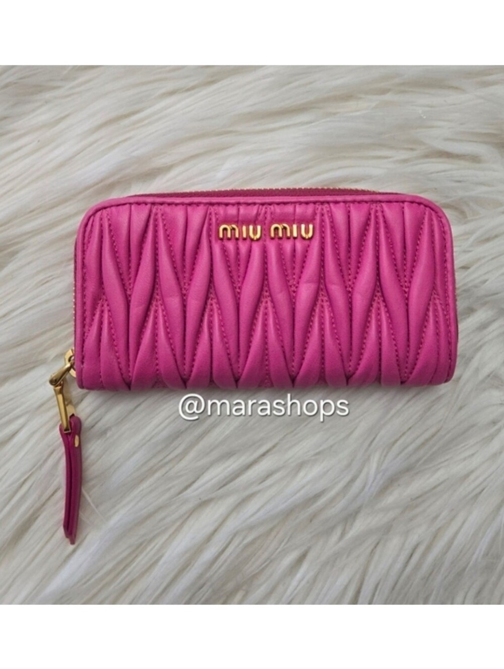 Miu Miu Matelassé Leather Zip Around Key Case Pink